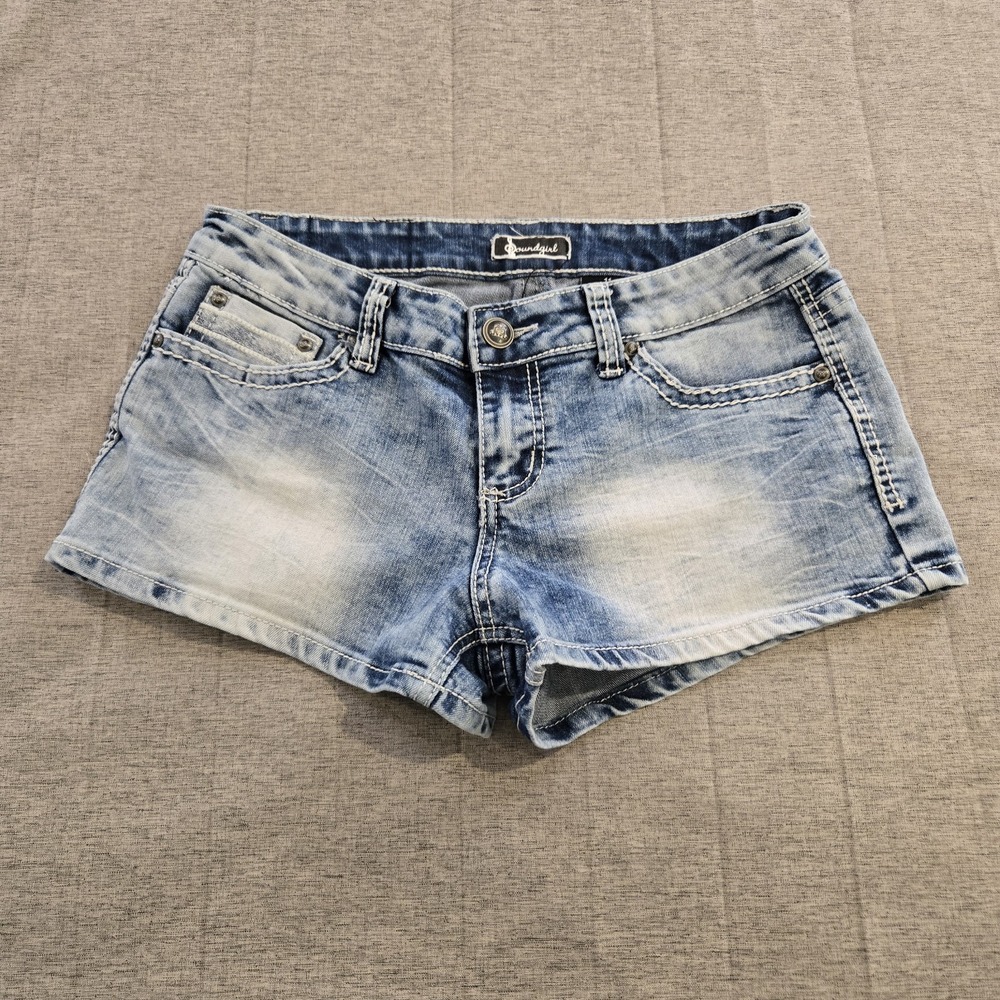 Sound Girl Junior's Low Rise Denim Jean‎ Shorts 32" Waist Size 11